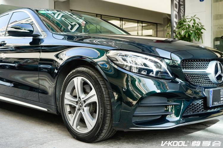 骚里骚气的祖母石绿,属于我的奔驰c260l