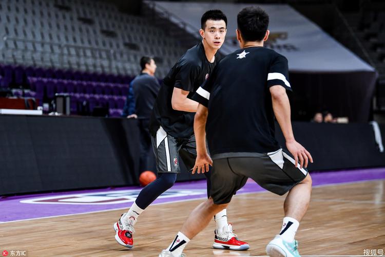 辽宁衡润训练备战 赵继伟进入大名单有望出场