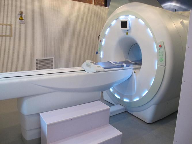 核磁共振成像