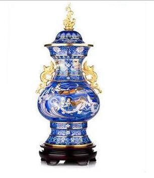 张向东《景泰蓝友谊尊》 高约52cm