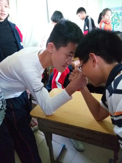 难忘的掰手腕比赛(2016.11.28下午)