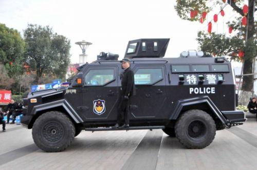 "剑齿虎"防暴装甲车简介 中国多地特警配备抵御暴恐