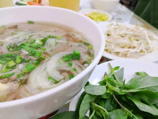 自从掉入越南河粉的无底深渊,就仿佛身上多了一个定期发作的顽疾,一
