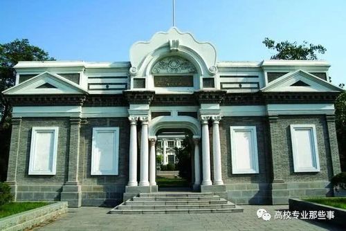 河南大学,曾经是河南留学欧美预备学校,是当时三大留学预备学校之一