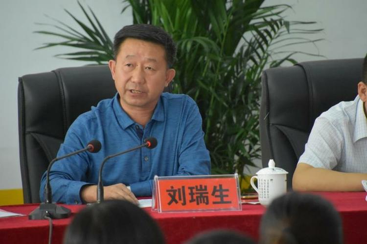 县科教局刘瑞生局长就灵丘县教育深刻剖析灵丘教育的发展方向以及对