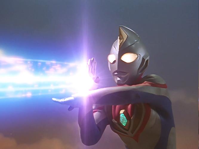 当中,是戴拿·奥特曼闪亮型的必杀技, 双手组合为十字发射的光线,还有