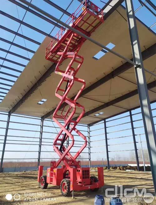 临工重机sr1623越野剪叉式高空作业平台