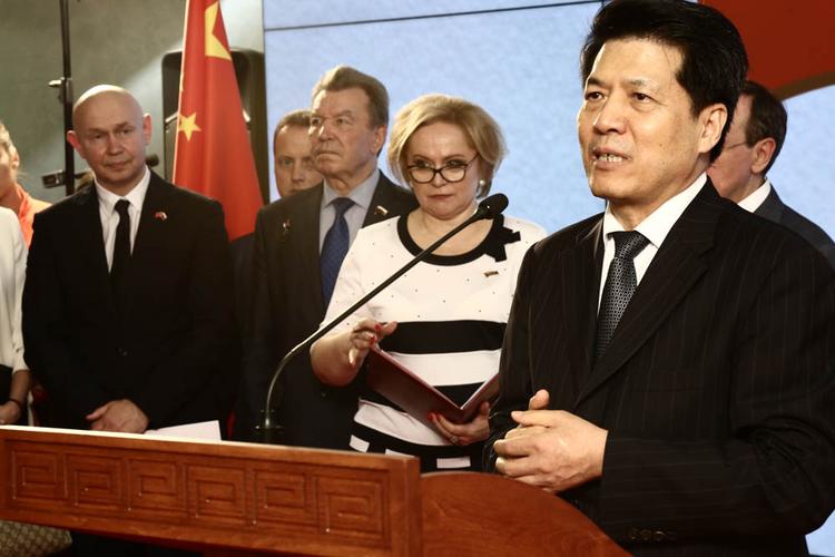 中国驻俄罗斯特命全权大使李辉先生