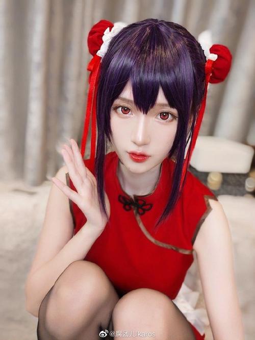 圣诞节福利?腐团儿晒最新cos写真,没有"战术后跳"也难顶