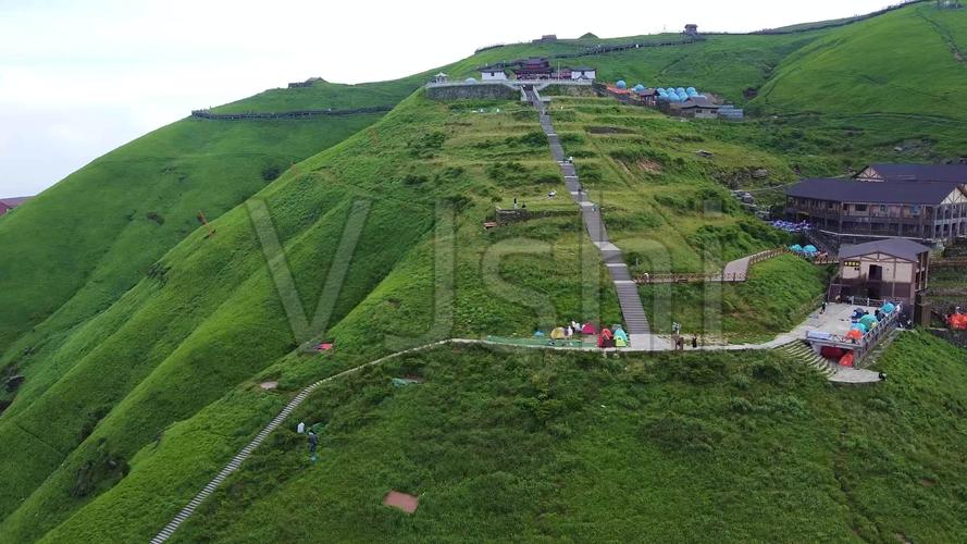 航拍江西武功山旅游风景区风光_2720x1530_高清视频