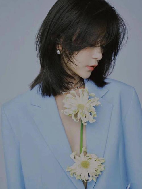 2021超级流行辛芷蕾同款中高层次感发型