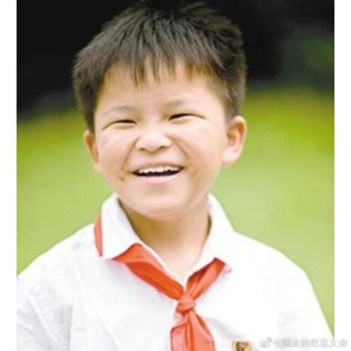 小英雄林浩长大了,敬礼娃娃郎铮也长大了.谢谢你们都有好好长大
