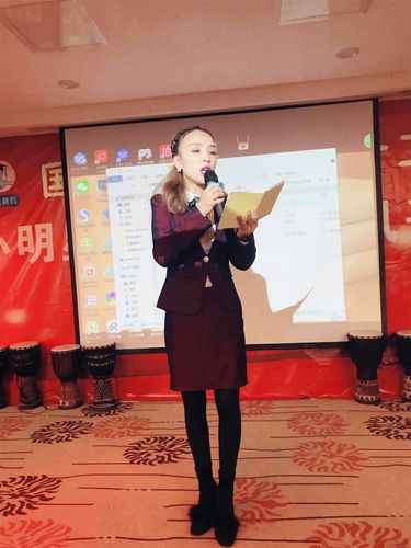徐工数学吉安市督导李思梦老师主持开场白