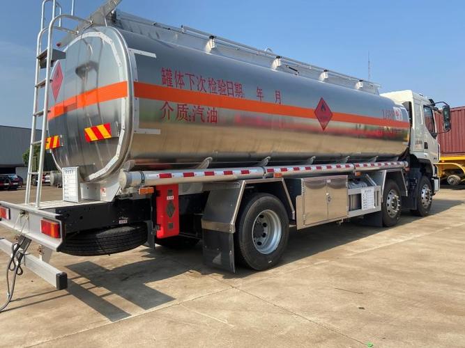 曲靖15吨油罐车指导价