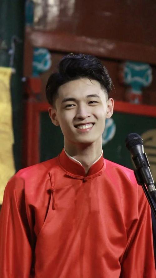 秦霄贤——与先生深渊中的次次相见