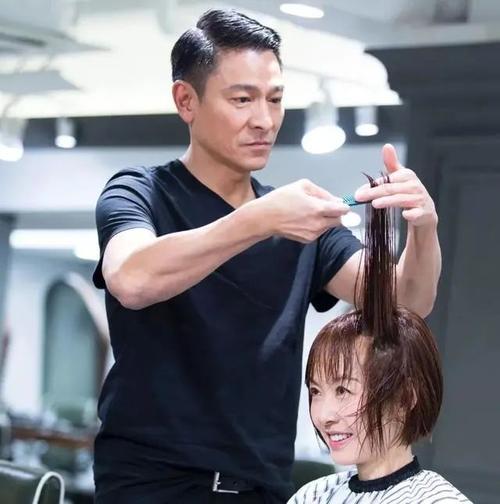 刘德华剪过的8大经典发型,30年前的风格,在今天一样是