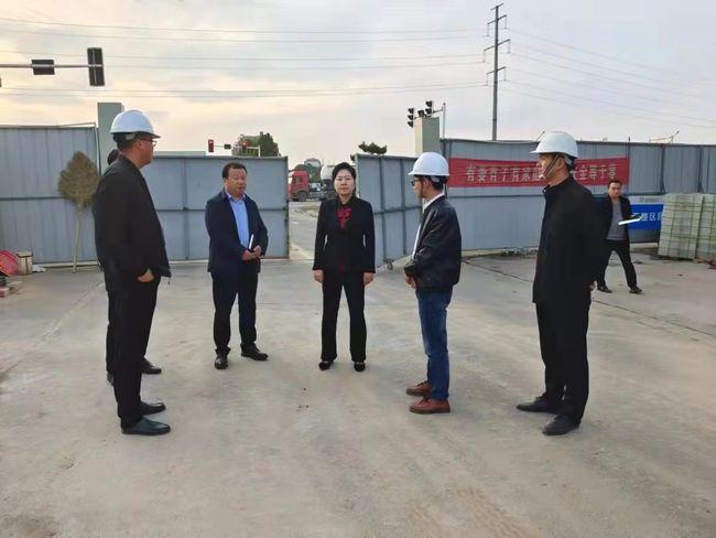 马晓平暗访督导城区道路建设管理工作