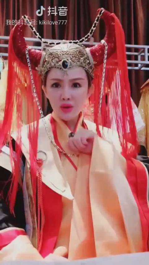 琪了个乖kiki         以前叫人家小甜甜,现在叫人家牛夫人 大话
