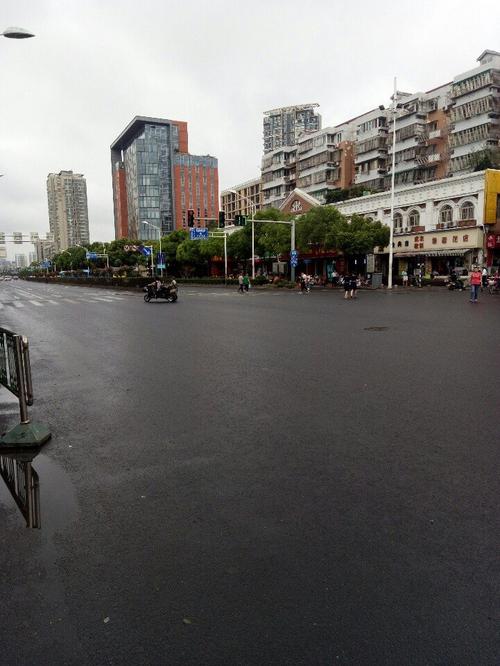 江苏省南京市建邺区水西门大街靠近五洋百货时尚广场天气预报