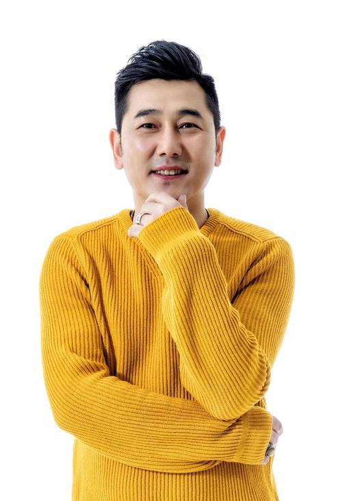 实力唱将侯旭帅气开嗓新歌慢慢来吧全球首唱直击人心
