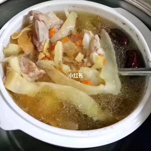 滋阴清燥汤_滋阴_润燥_清肺_煲汤_化痰_汤水_医疗健康