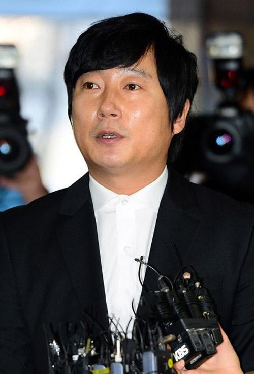 李寿根年轻时候的照片,他和姜虎东犯过什么错?