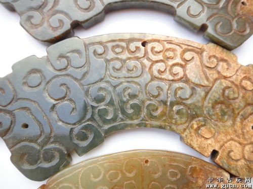汉代勾云纹玉璜