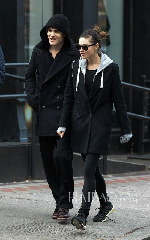 保罗·韦斯利 (paul wesley) 与女友菲比·托金 (phoebe tonkin)