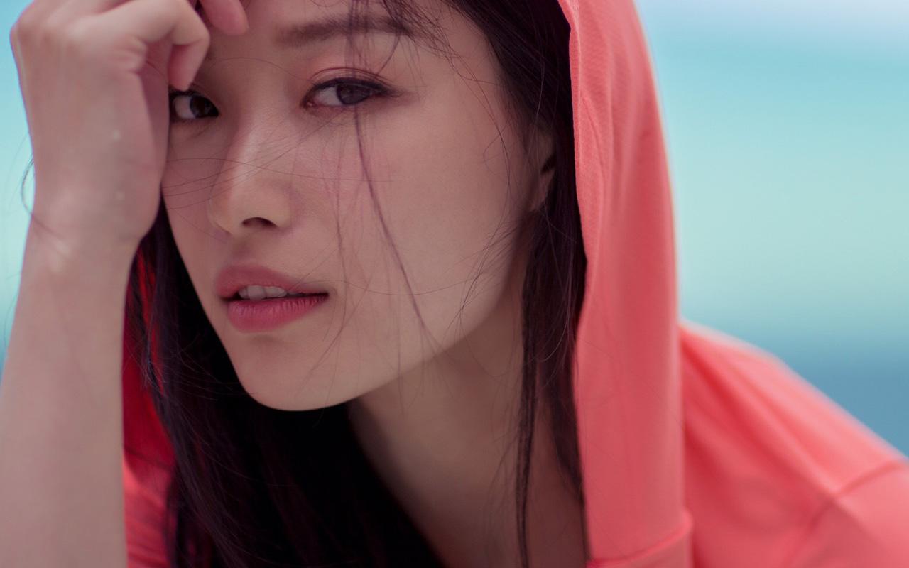 倪妮泳池戏水唯美写真图片,美女壁纸,唯美,倪妮,夏日,美女写真,泳池