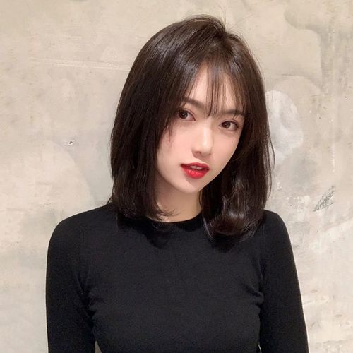 2021年发型流行女,2021年适合大脸的发型 冷雾黑茶色染发膏剂女2021流行色显白纯植物自己在家