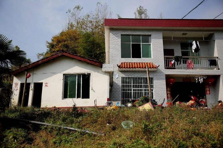 农村普通两层楼如何改装