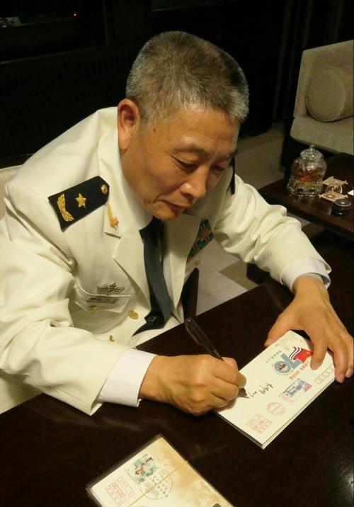 拜访海军袁华智副政委