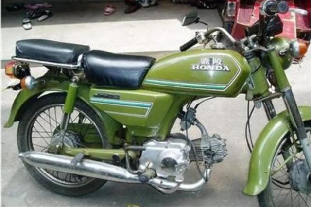 嘉陵-本田70幸福250摩托车是上世纪7,80年代的一款经典摩托车,改款3次