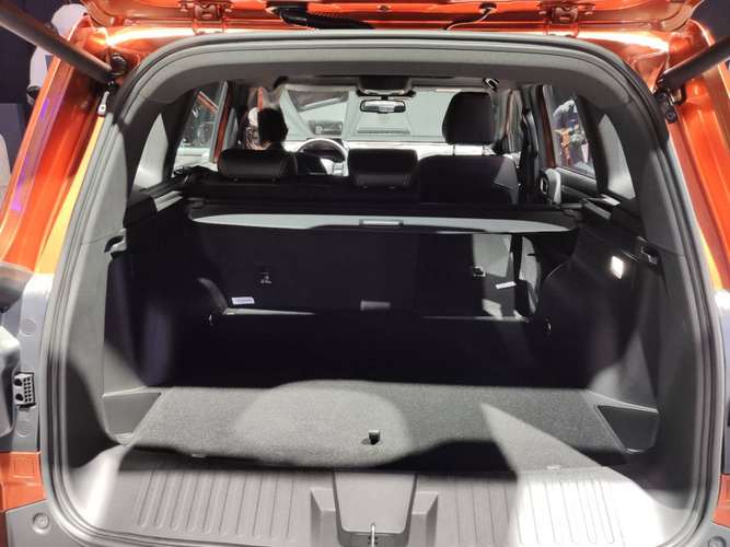 2020成都车展:实拍哈弗大狗,内饰两块大屏太亮眼!