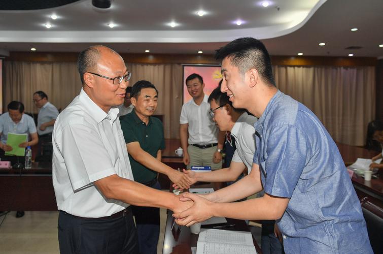 杨伟出席新录用人员培训班座谈会暨结业典礼 -合肥
