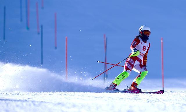 北京冬奥推动大众滑雪升温超级定点滑雪公开赛再增一站赛事