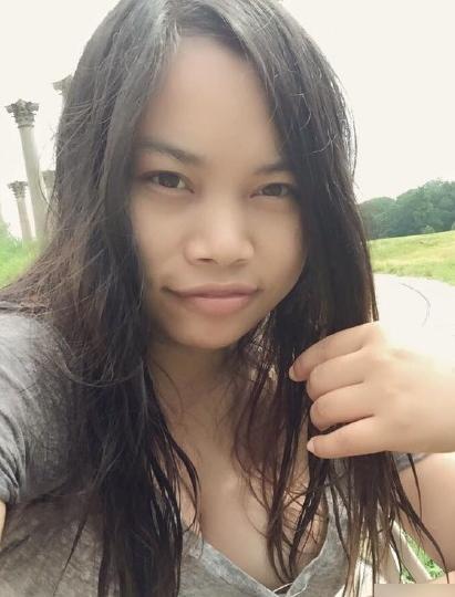 可以靠胸吃饭非得靠脸!凤姐晒照"胸"器抢镜(图)
