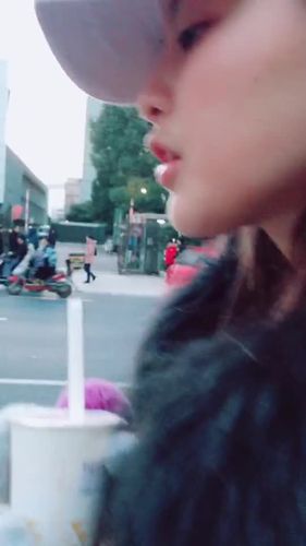ch2胡婉莹 杨超越 日常回家路上