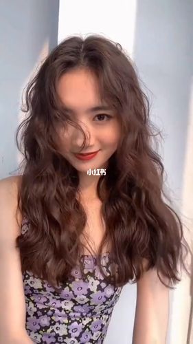 气质慵懒法式烫发73中发长发推荐烫发发型 气质慵懒的卷发_卷发