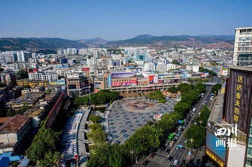 两代人接力,记录西昌四十年城市变迁