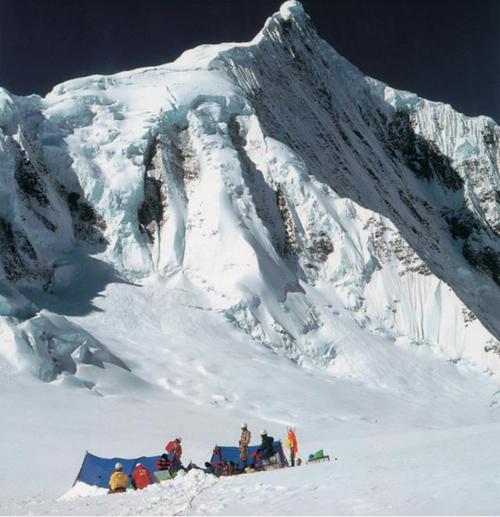 1991年17人挑战梅里雪山一夜之间全部遇难日记内容充满诡异