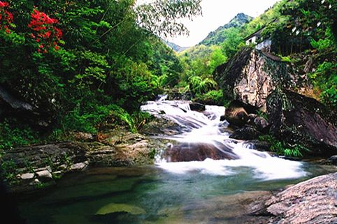 【浪漫临安】宿临安昌化龙都大酒店1晚 浙西十门峡门票2张 浙西三峡