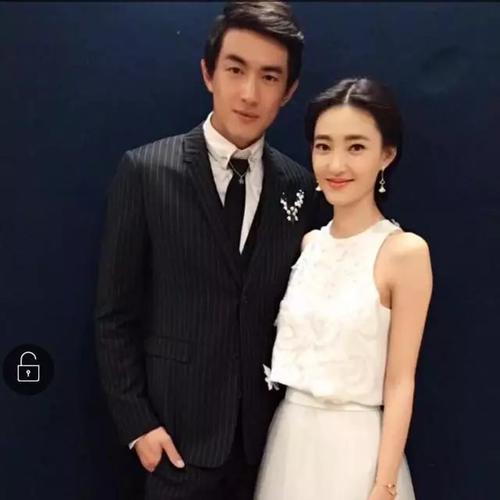 王丽坤疑领证?官方回应有玄机,林更新惨变单身狗