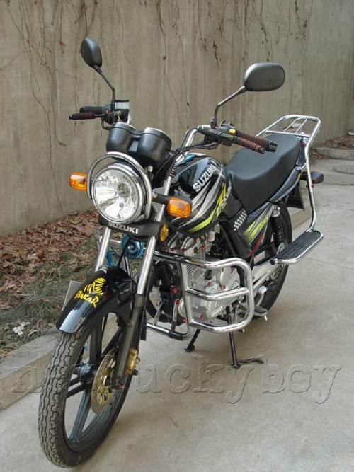 合资经典济南轻骑铃木骏威gsx125-3h,9成新闲置转让.