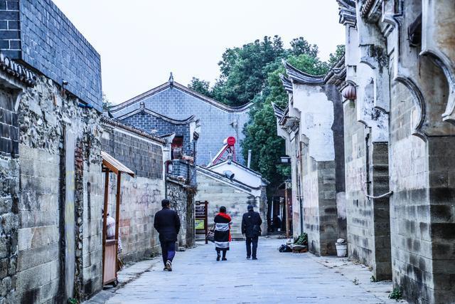 武汉一古村落 徽派建筑彰显余氏智慧 耕读文化传承百年