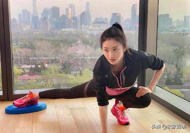 运动女神景甜热爱跑步,一跑就是十几年,这样的女神才真是美