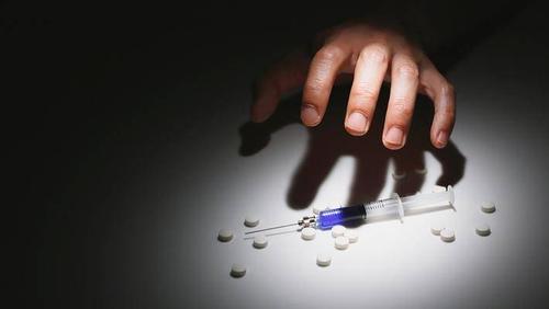 职业试药人:高额报酬,以身试药
