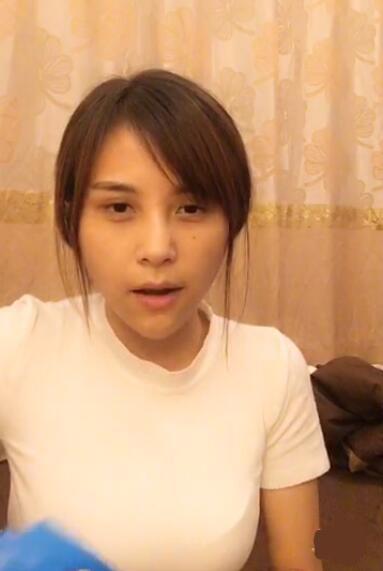 性感萝莉"夏美酱"直播素颜—写真都是套路