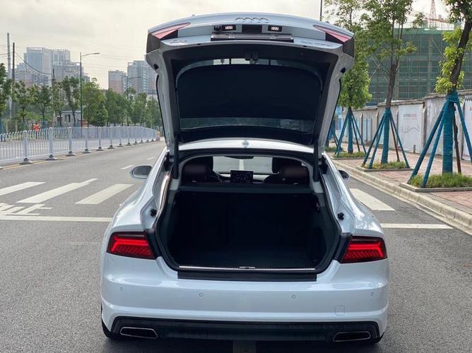 【长沙】2018年5月 奥迪 奥迪a7 2018款 35 tfsi 时尚型 自动档