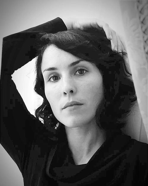 异形女王劳米·拉佩斯:群星之下幸存者�